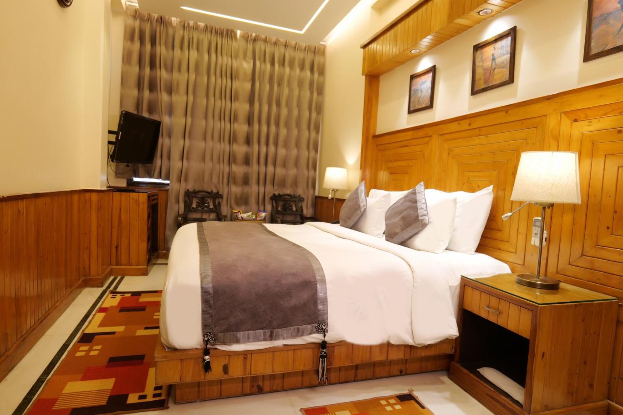 Wood Castle Hotel Delhi  Exterior photo